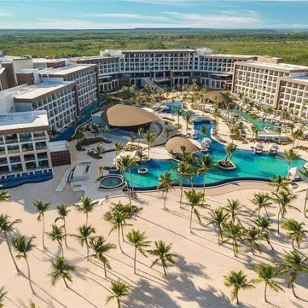 Comprehensive Luxury 5-Star Resort Reservation